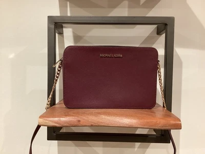 Excellent Condition Michael Kors Burgundy Jet Set Crossbody - Image 1 of 4