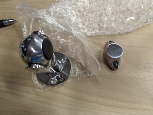 Southco Magnetic Adjustable Height Swivel Catch - Stainless Steel M5-72-081-8 - Picture 1 of 3