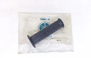 NOS HAND GRIP LH Left YAMAHA RD125 R5 DS7 TX650 YAS3 RD250 RD350 235-26241-10 - Picture 1 of 4