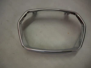 koplamprand vespa sprint chroom origineel 1B001270 - Imagen 1 de 5