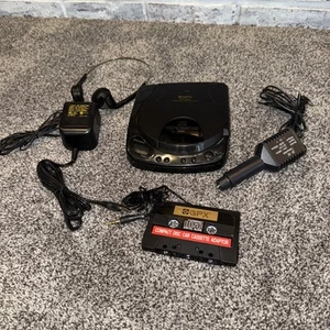 Lettore compact disc portatile GPX C3865 con accessori. Si accende. Non Gioca - Foto 1 di 7
