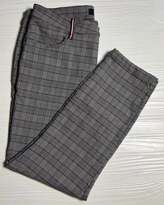 Tommy Hilfiger Women's Plaid Pants Size 14 Black White Pink Flat Front - Image 1 of 4
