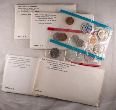 1968 1969 1970 1971 1972 U.S. Mint Sets Lot of 5 - Image 1 of 4