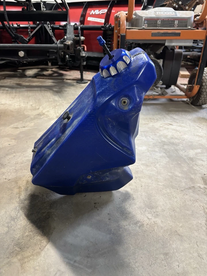 2003 yz125 Gas Tank - Image 1 of 4