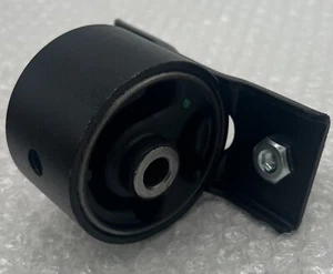 Mitsubishi Delica, Mitsubishi L400 Rear Engine Mount - Picture 1 of 3