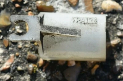 TOYOTA MR2 Mk3 Roadster MR-S MRS Spyder TUBO DE COMBUSTIBLE MANGUERA ABRAZADERA DE RETENCIÓN DE PLÁSTICO Foto 1 de 3