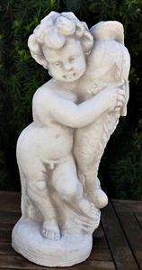 Dekofigur Deko Figur Putte mit Fisch als Wasserspeier (ohne Schlauch) Höhe 42 cm - Bild 1 von 7