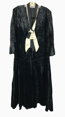 Vestido de fiesta de noche L XL de terciopelo busto de los años 20 cintura caída aleta Foto 1 de 4