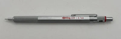 Lápis mecânico Rotring série 300 em prata - 0,7 mm - Imagem 1 de 4