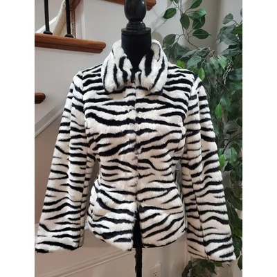 Nine West Women Black & White Acrylic Long Sleeve Casual Fur Jacket Size Medium - Image 1 of 4