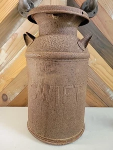 Antiguo contenedor de leche de 10 Qts de acero marca Swift con tapa. 19" de alto. - Imagen 1 de 7