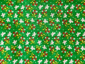 Green Calico Fabric Ditsy Floral Vintage Cotton Butterflies Small Flowers 27x36” - Picture 1 of 6