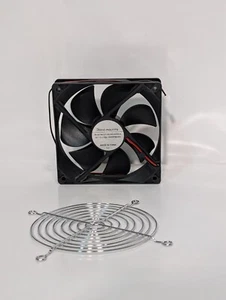 Pano-mounts CF12025BLA2PACK fan, 12VDC, 0.25A, 1600RPM+/-10 percent, as shown - Picture 1 of 13