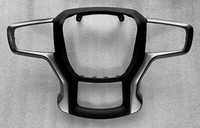 OEM metallic silver steering wheel trim with black insert 2019+ Chevy Foto 1 de 2