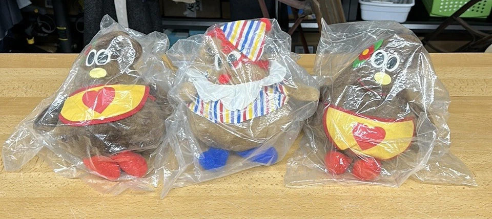 Винтажные Nestle Semi Sweetie x2 и P Nutty x 1 плюшевые 1984 от Trudy запечатанные в сумке - Изображение 1 из 1