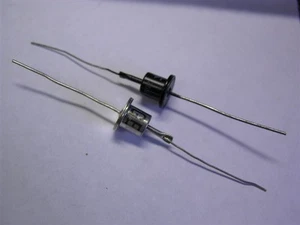 2 Vintage General Electric 1N92 Germanium Top Hat Rectifier Diodes - Picture 1 of 1
