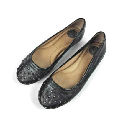 Planos de ballet de cuero negro Nurture Scout para mujer 6 suelas acolchadas con tachuelas Foto 1 de 4