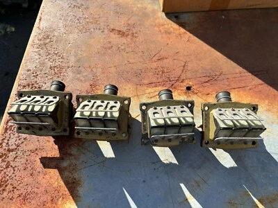 Yamaha Vmax 1996 4 800cc válvula de lengüeta de admisión (4) usada  Foto 1 de 4