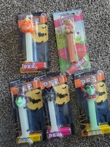 5 Hallpween PEZ DISPENSERS, with candy. With 1 teddy dispenserer - Picture 1 of 1