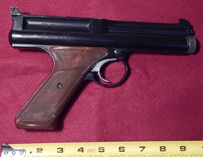 Excellent 2nd Variant Crosman 600 Semiautomatic Air Pistol Tested, Works Great!! - Image 1 of 4