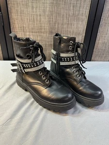 Black Ankle Boots Women Sz 9 Rhinestones Vintage Gothic Look,Very Cool Worn Once - Picture 1 of 10