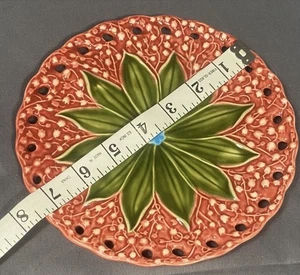 Jay Willford Bordello Pinheiro Majolika Lily of the Valley Plate 7 1/4" - Picture 1 of 4