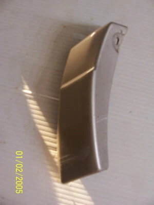 2000 2001 2002 CONTINENTAL LEFT REAR DOOR POST DOGLEG TRIM MOLDING OEM USED GOLD - Image 1 of 4