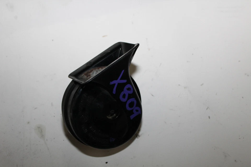 2000-2002 AUDI S4 HIGH TONE FREQUENCY HORN X809 - Image 1 of 4