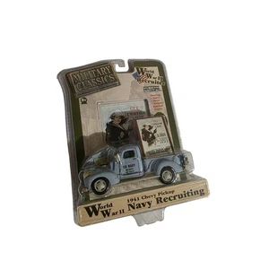 NUOVO Classico Militare 1941 Chevy Pickup Camion Diecast Seconda Guerra Mondiale Porte Aperte - Foto 1 di 7