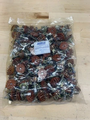 **100 interruptores giratorios Jameco 101557 / 101558 3 posiciones 4 polos Foto 1 de 3