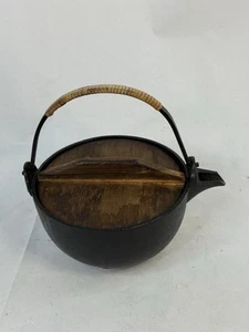 RARA pentola giapponese in ghisa Nambu/Nanbu Tekki con beccuccio versatore. - Foto 1 di 5
