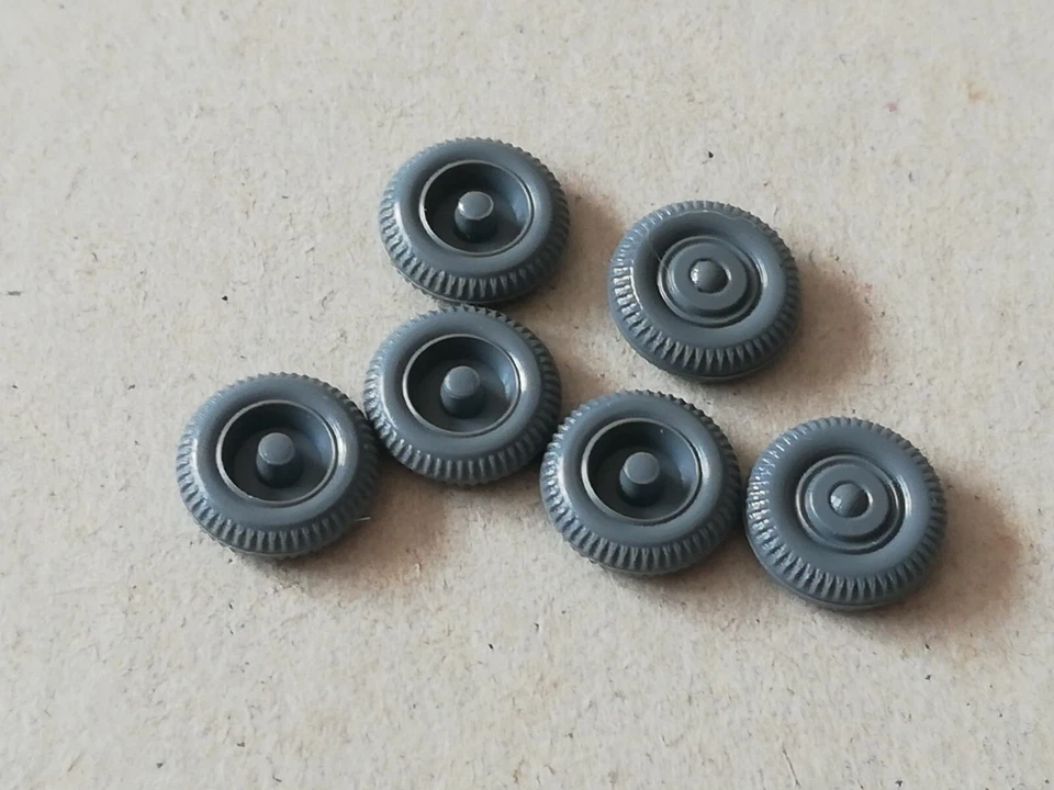 Lot 6003 Konvolut 6 Räder 10mm für Chevrolet u.a.  von Wiking in 1:87 - Bild 1 von 1