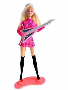 Fantastic 1998 Beyond Pink Barbie mit Glow in Dark Gitarre & rosa Ständer!  (#20017)