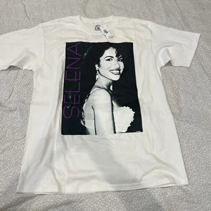 T-Shirt Selena lila & schwarz Design Gr. L Unisex weiß NEU ** PT8 #109 - Bild 1 von 8