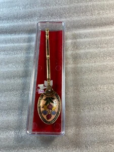 Hawaii Gold Tone Souvenir Spoon S-96 - Picture 1 of 2