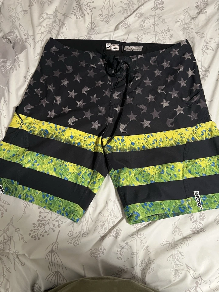 Pantalones Cortos de Pesca Dri Fit Pelagic Para Hombre Verde Dorado Usados Excelente Estado Foto 1 de 4