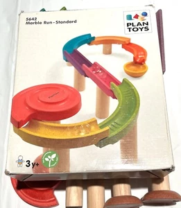 210116 Juego Toy PLAN TOYS 5642 MARBLE RUN STANDARD Usado en Excelente Condición = - Imagen 1 de 3