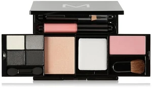 Maybelline New York Makeup Kit Palette, Smoke - Picture 1 of 5