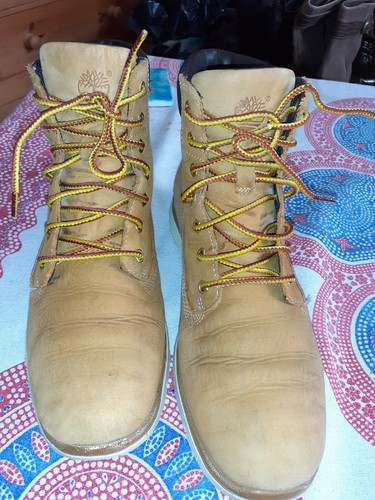 Stivali Timberland da donna in pelle marrone taglia 5.Lacci resistenti all'acqua e puliti..