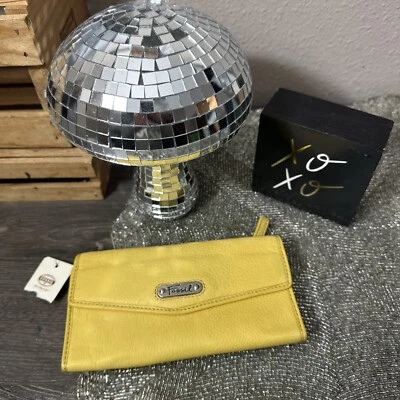 FOSSIL Amelia Golden Yellow Leather Rectangular Wallet New With Tags - Image 1 of 4