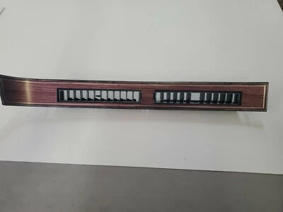 78-88 OLDSMOBILE CUTLASS Tablero Ventilación Borde G Cuerpo Grano Madera OEM Usado Foto 1 de 4