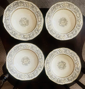 Set Of 4 Vintage Collectable Crown Ducal Florentine Cream Embossed China Bowls - Picture 1 of 6