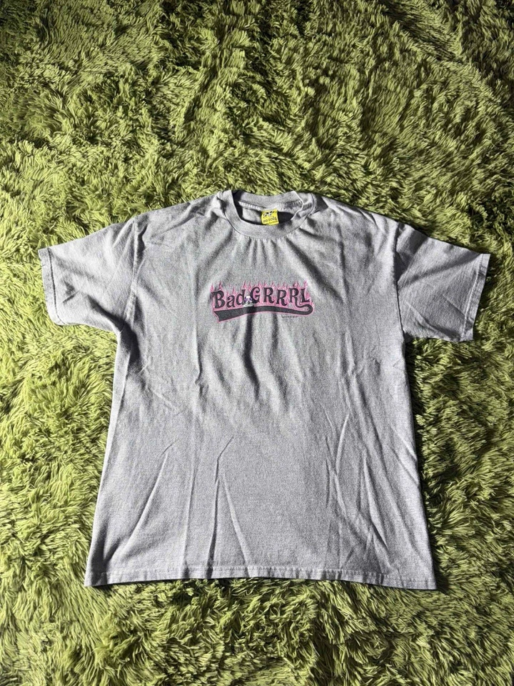 Camiseta De Colección Y2K Big Dogs Bad Grrrl Gráfica Llama Para Mujer Talla Grande!!!! Foto 1 de 4