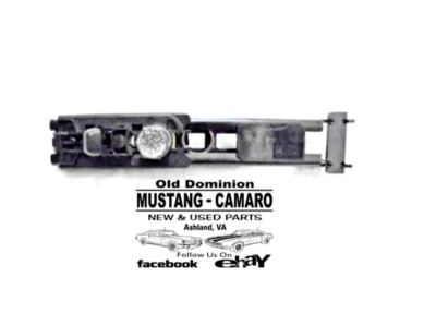 Soporte de ajuste de altura del cinturón de seguridad delantero Mercedes Benz CLK 320 2000 - DIESTRO = DIESTRO Foto 1 de 4