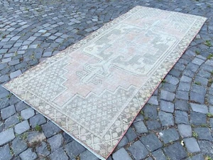 Turkish vintage rug, Carpet, Area rug, Vintage rug, Turkish rug,3,8 x 8,4 ft - Picture 1 of 10