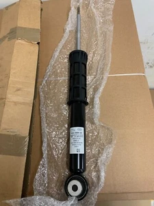 NEW RANGE ROVER EVOQUE REAR SHOCK ABSORBER (BRAND NEW GENUINE) LR114040 - Picture 1 of 4