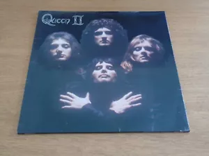 QUEEN - Queen II - 1974 UK 11-track Vinyl LP - 4U / 4U Matrix black white label - Picture 1 of 13
