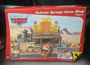 2005 Disney Pixar Cars Radiator Springs Curio Shop Playset Original NEW Sealed - Picture 1 of 10