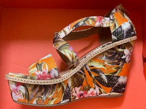 Neu Anthropologie orange "Floriculture Wedges" Schuhe 5 Sterne Größe 7 AUSVERKAUFT - Bild 1 von 12
