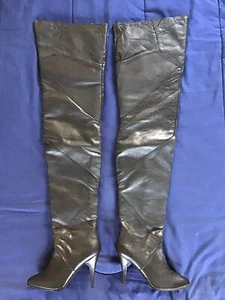 Wild Pair “ Buck 199 “ Boots sz. 6 1/2 USA. ( Factory # 4608 ) - Picture 1 of 8